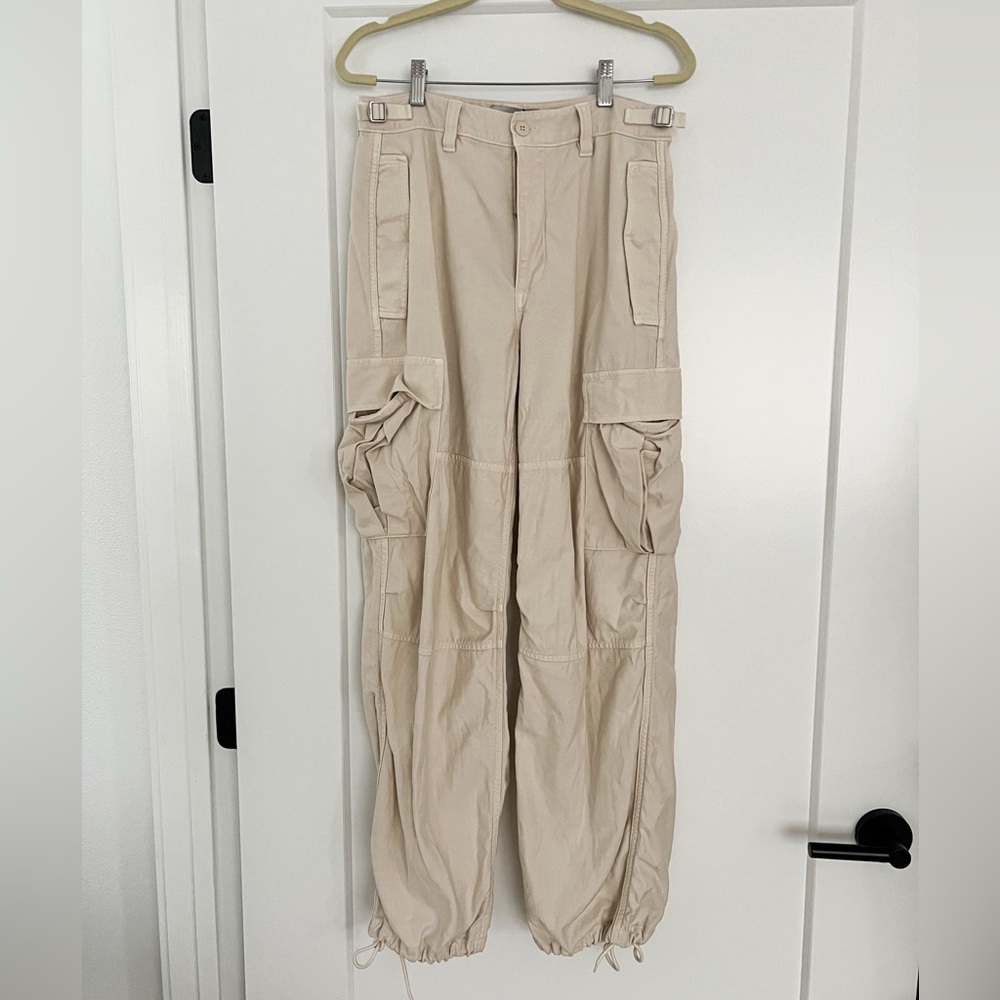 NWT Aritzia TNA Supply Cargo Pants, Tan Birch, Size 6